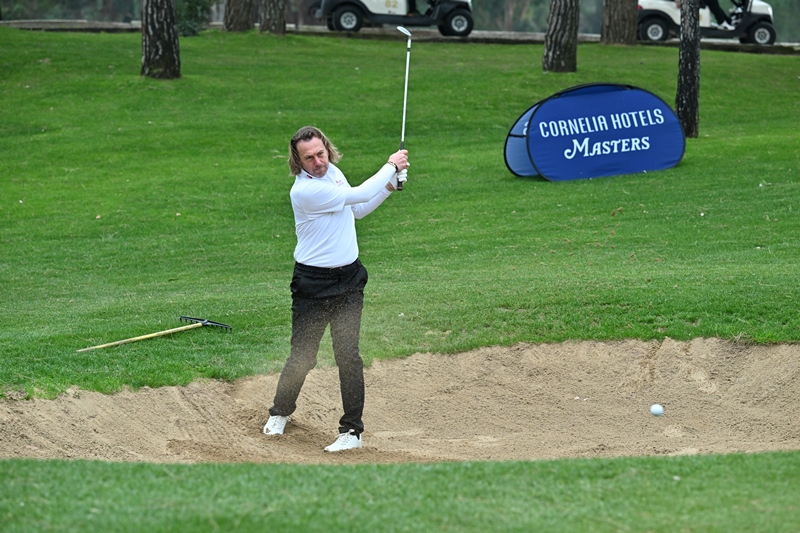 Cornel�a Hotels,  Golfün En �yilerini A��rlad� 